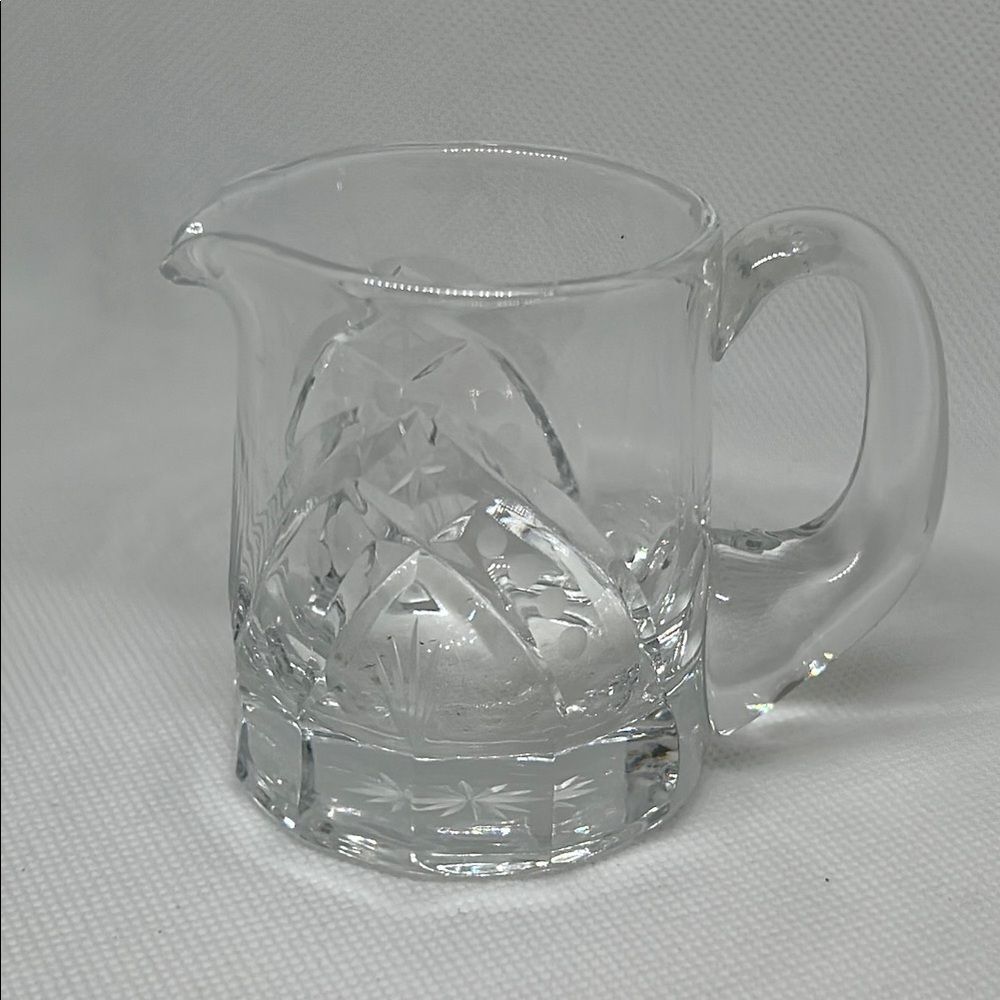 🧚🧚♀️🧚♂️ (5 for20$) Elegant vintage Tiny Clear Glass Pitcher